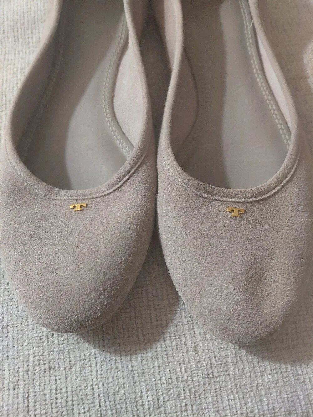 Tory Burch Classic Neutral Beige Suede Ballet Flats Soze 8.5